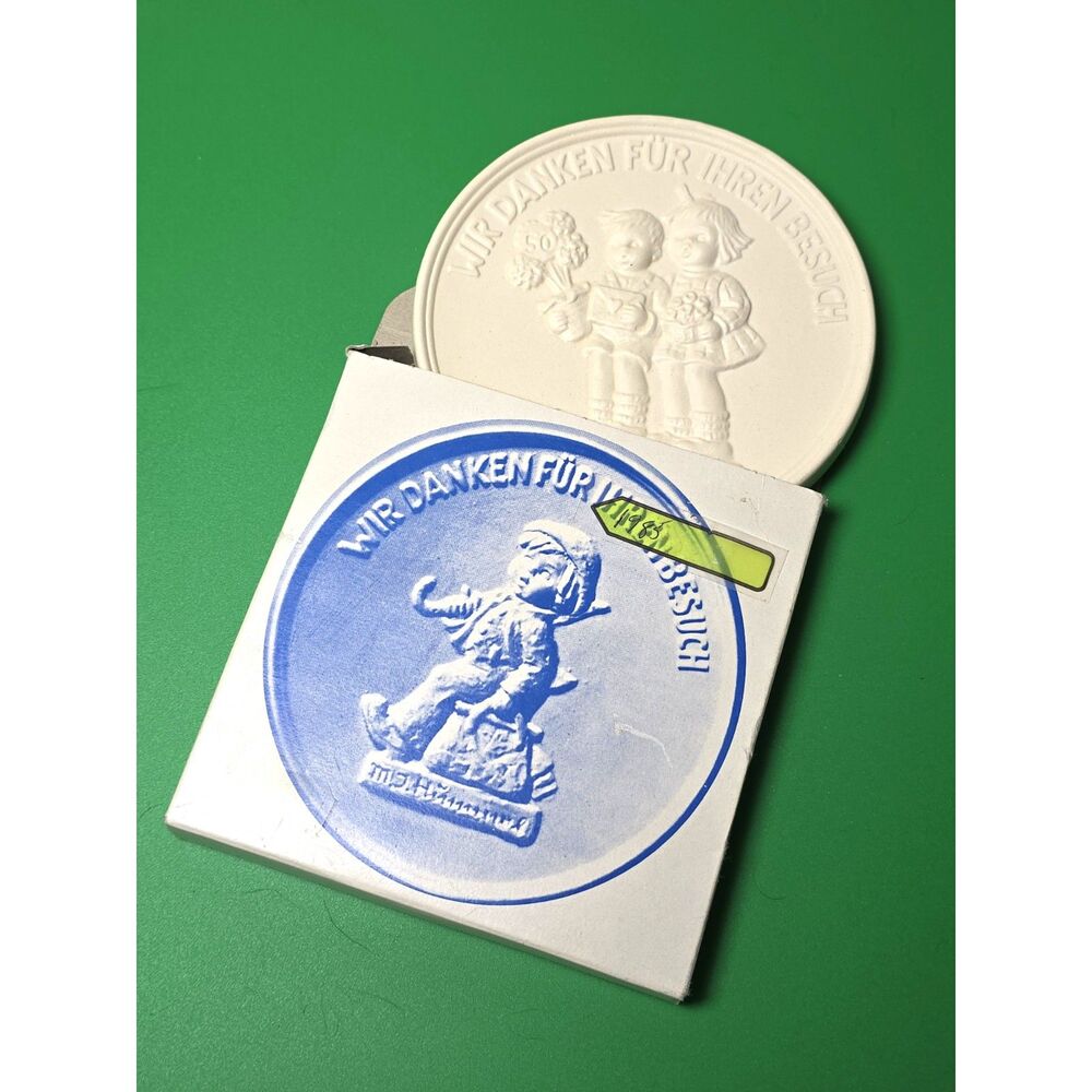 Vintage Goebel Hummel Medallion Plaque 1985 Porcelain In Box W. Germany Souvenir